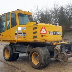 foto 18t dvoucestný kolej. bagr mobilní Terex 1404 ZW pouze na export