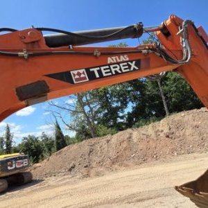 foto 35t bagr pásák vývody ATLAS-Terex rypadlo